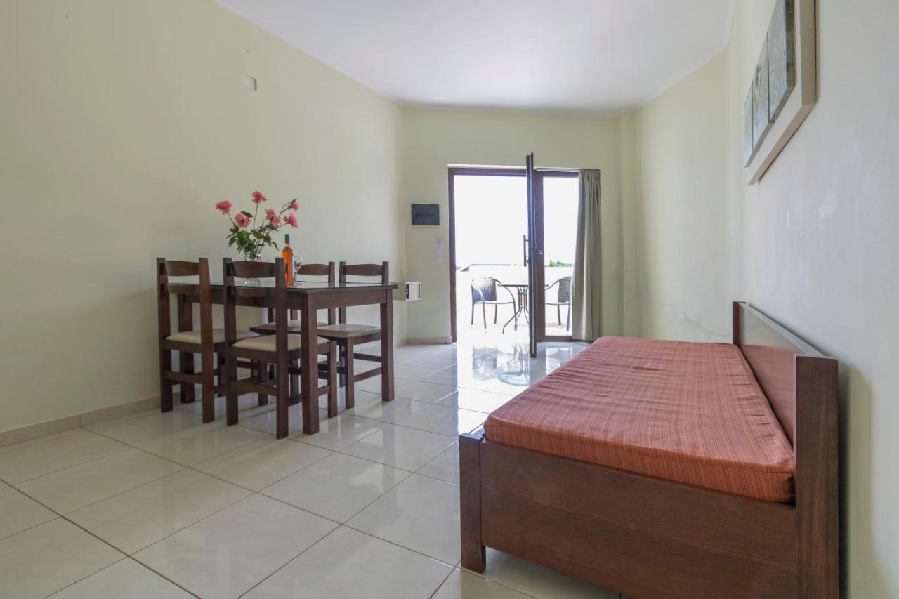 Sandy Suites Kalamaki  Bagian luar foto