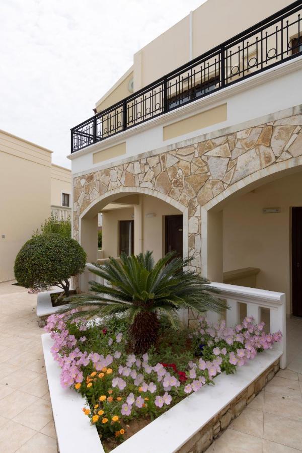 Sandy Suites Kalamaki  Bagian luar foto