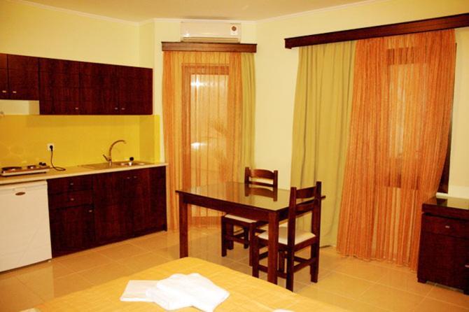 Sandy Suites Kalamaki  Bagian luar foto
