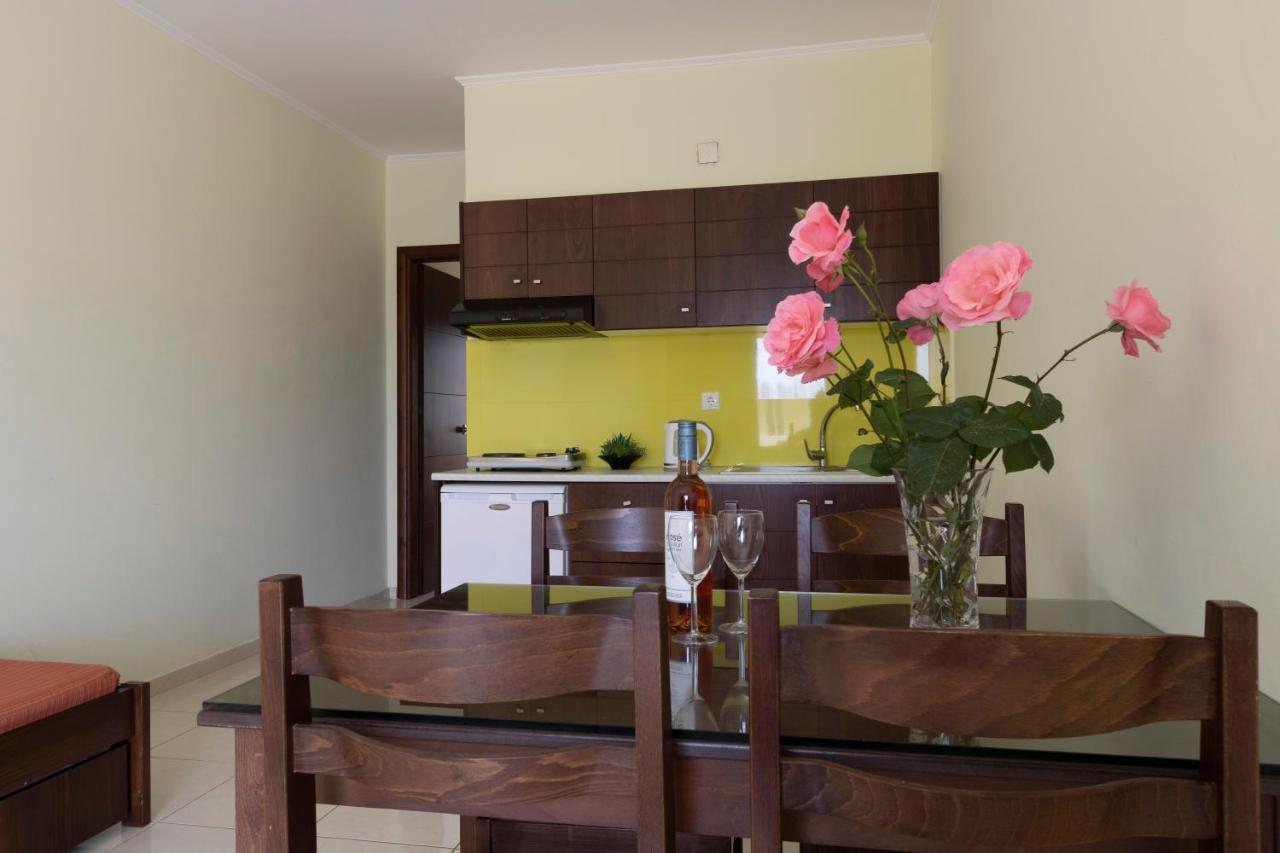 Sandy Suites Kalamaki  Bagian luar foto