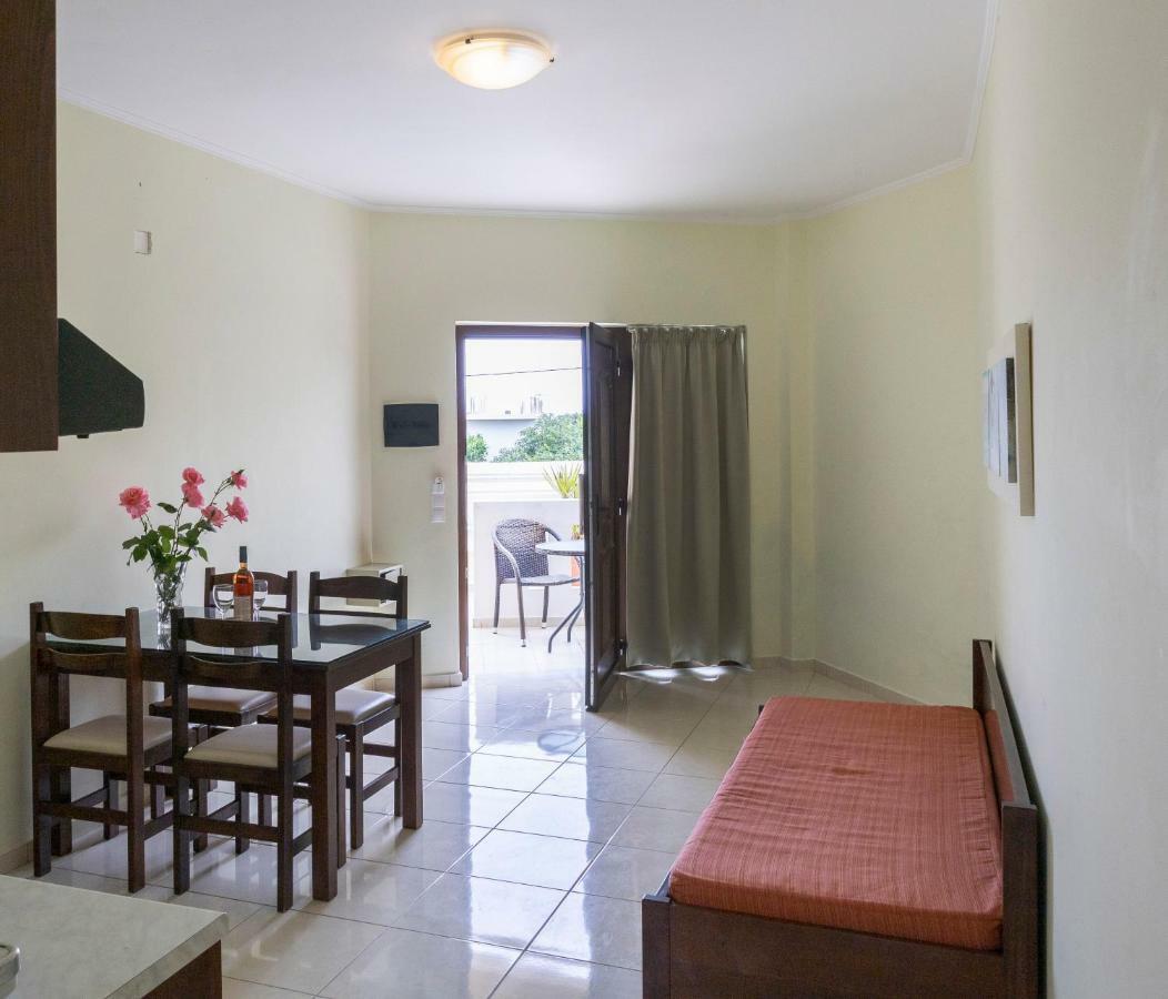 Sandy Suites Kalamaki  Bagian luar foto
