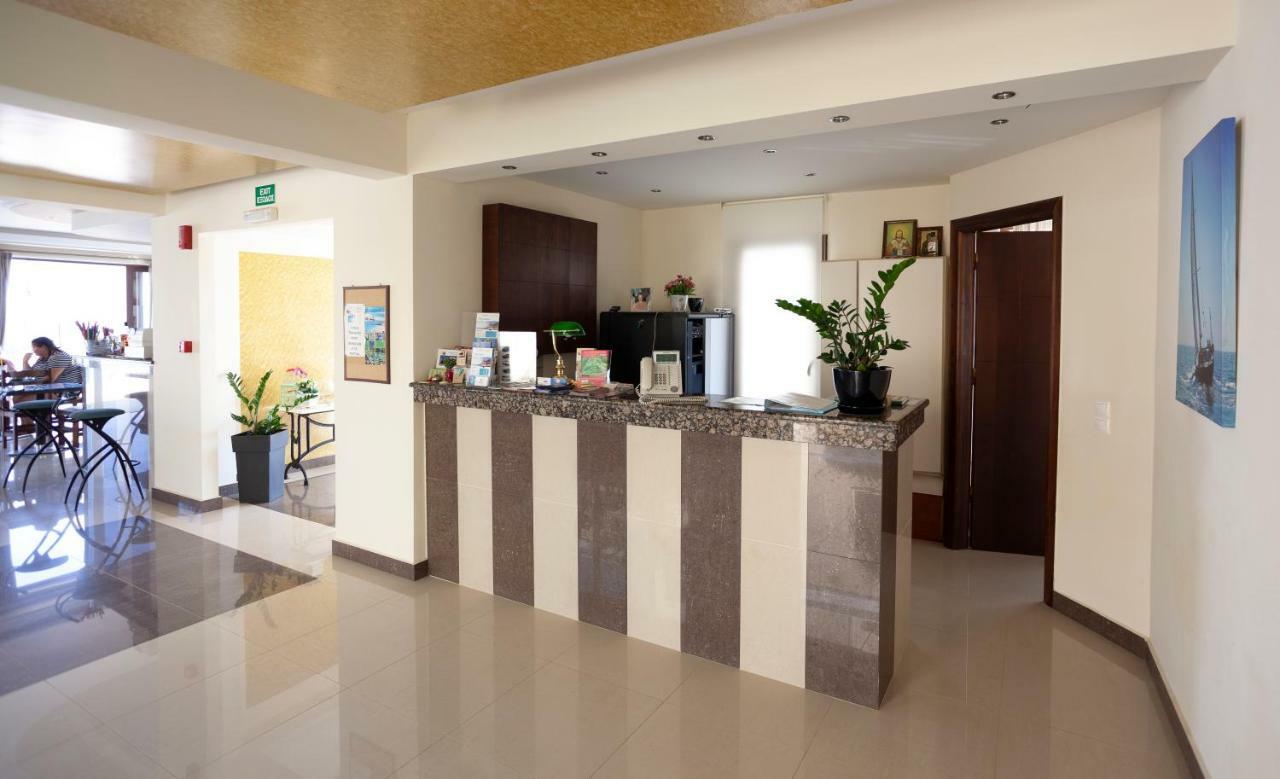 Sandy Suites Kalamaki  Bagian luar foto