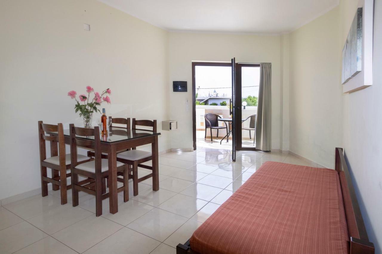 Sandy Suites Kalamaki  Bagian luar foto